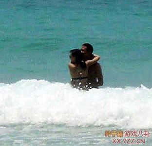 狗仔一出现明星们偷吃藏不住