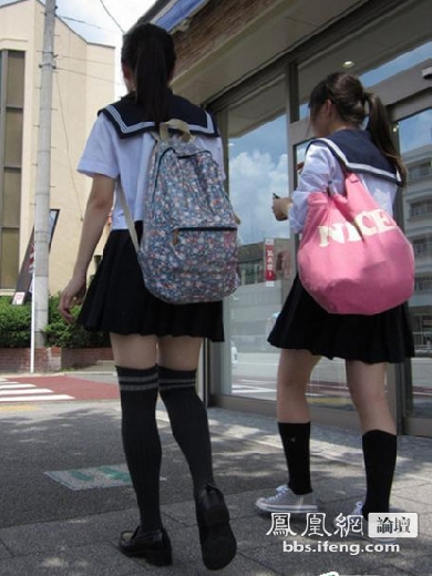 日本女生一穿上校服就很女神 齐B小短裙